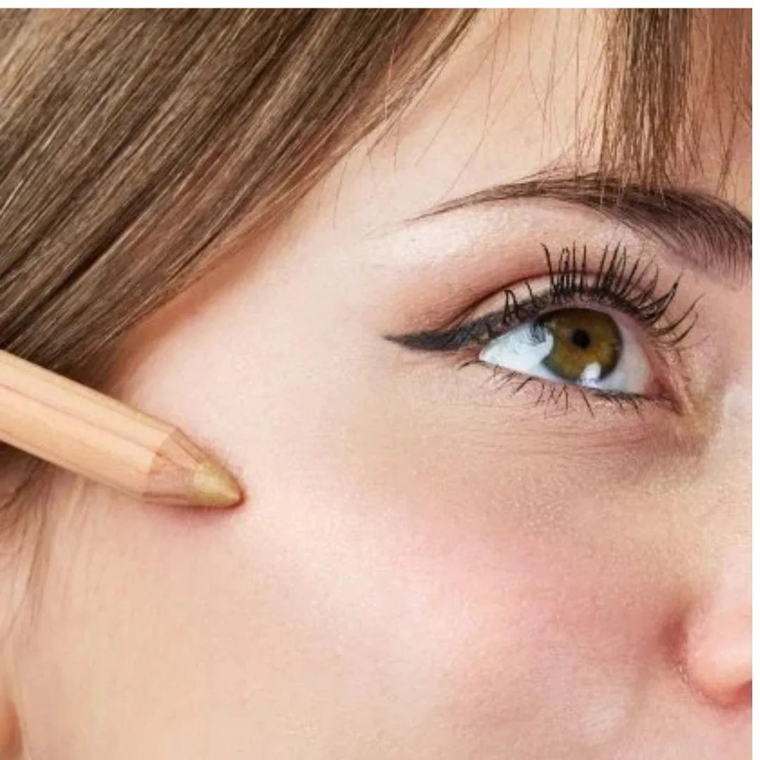 Matitone Illuminante viso e occhi oro champagne 3